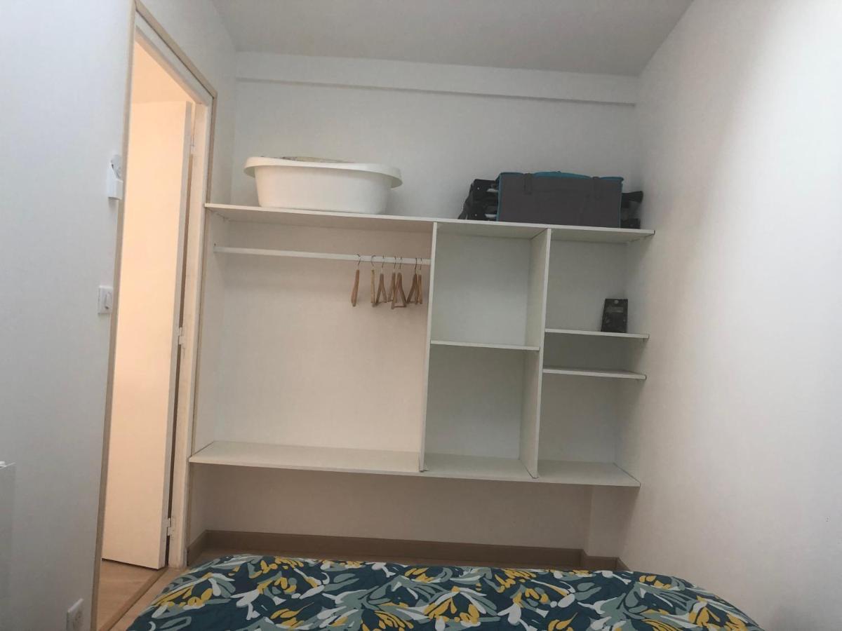 Appartement Paisible Proche Centre Ville Bron Exterior photo